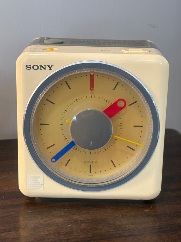 1980s Sony ICF-A10L Cube Clock Radio – Retro Quartz Alarm in Cream