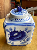 Soviert era Gzhel porcelain tea caddy