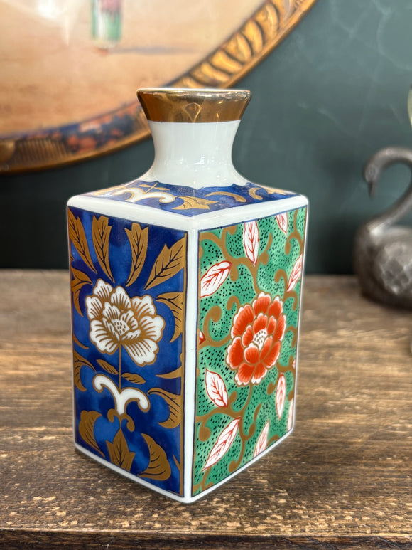 Japanese Famille Rose porcelain vase with enamel and gilt decoration