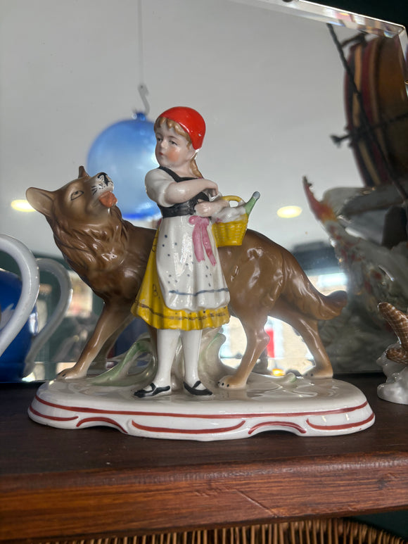 1950s East German Porcelain Figurine – Red Riding Hood and the Wolf – Weiss Kühnert & Co, Grafenthal