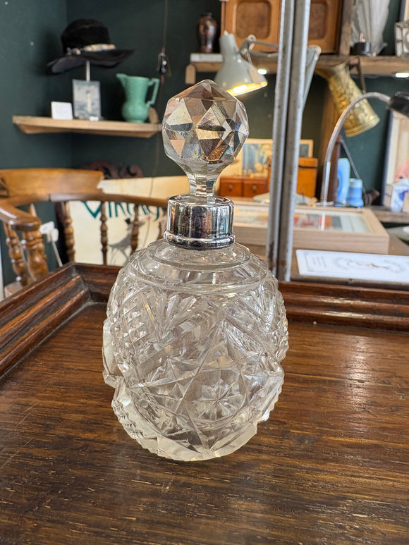 Vintage cut glass bottle with sterling silver collar, Birmingham 1929, 10cm with stopper