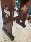 Antique prayer book stand / prie de Dieu