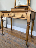 Victorian Pine Washstand – Elegant Antique with Tiltable Mirror