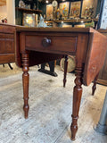 Victorian Mahogany Pembroke Table – Elegant & Functional Antique