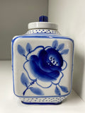 Soviert era Gzhel porcelain tea caddy