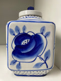 Soviert era Gzhel porcelain tea caddy