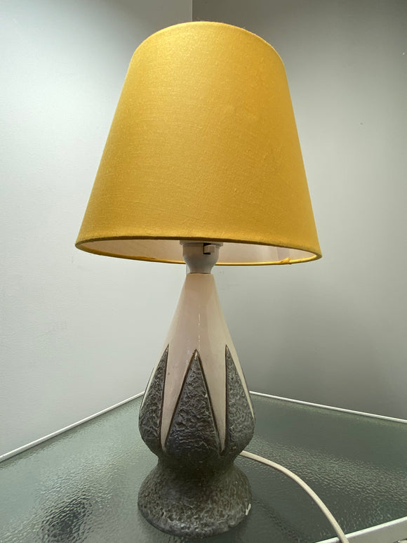 Mid-Century Ceramic Table Lamp – 1960s Retro Design