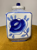 Soviert era Gzhel porcelain tea caddy