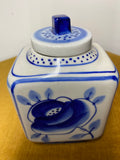 Soviert era Gzhel porcelain tea caddy